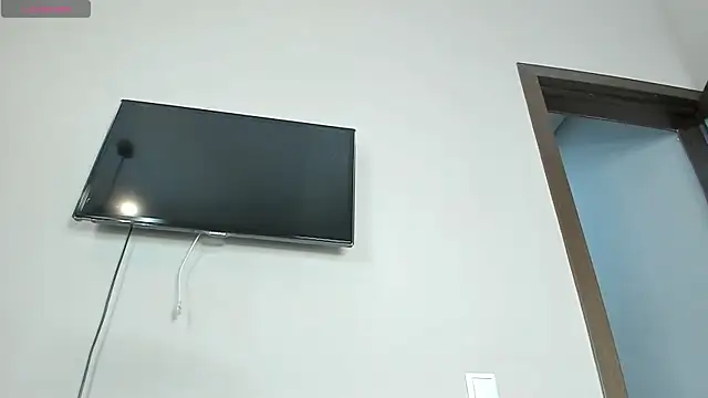 Snapshot of Zirael_swan chatting on October 2025 01:39:01 AM Zirael swan online show from October 2025 01:39:01 AM