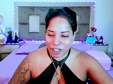 Snapshot of indiantopaz694u chatting on May 2026 05:49:01 AM indiantopaz694u online show from May 2026 05:49:01 AM
