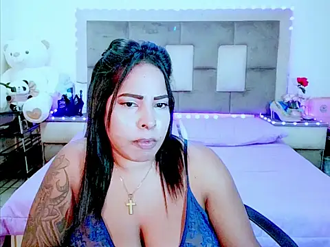 Snapshot of indiantopaz694u chatting on June 2026 02:33:01 PM indiantopaz694u online show from June 2026 02:33:01 PM