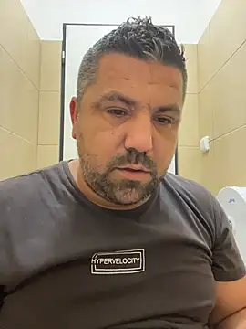 Snapshot of Alexander18edd chatting on November 2025 08:35:01 AM Alexander18edd online show from November 2025 08:35:01 AM