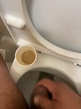 Snapshot of Alexander18edd chatting on November 2025 01:33:02 PM Alexander18edd online show from November 2025 01:33:02 PM