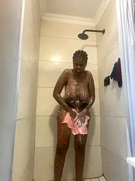 Snapshot of _DollFace_ chatting on November 2025 09:09:02 PM DollFace online show from November 2025 09:09:02 PM