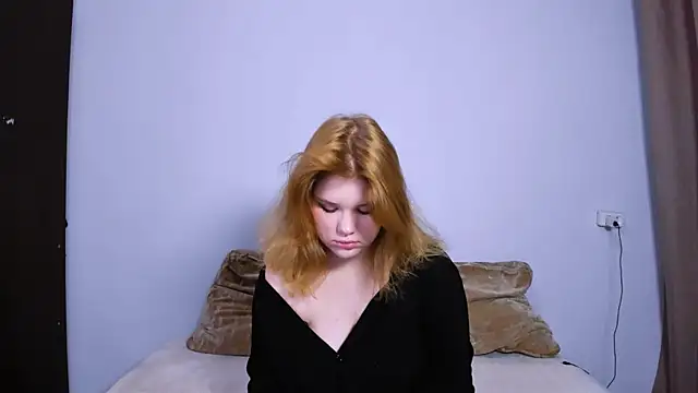 LaseyMoon online show from October 2025 11:29:02 AM