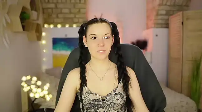 April Olsen online show from March 2025 12:19:02 PM