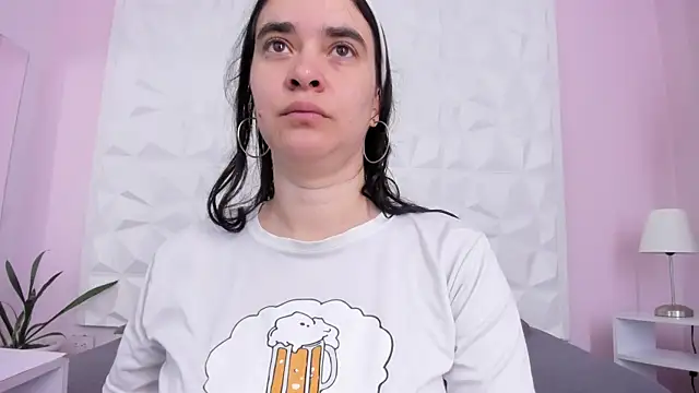 Snapshot of Valeriagomez_ chatting on September 2025 12:05:02 PM Valeriagomez online show from September 2025 12:05:02 PM