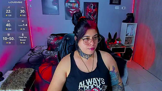 Veronika metal online show from September 2025 03:27:02 AM