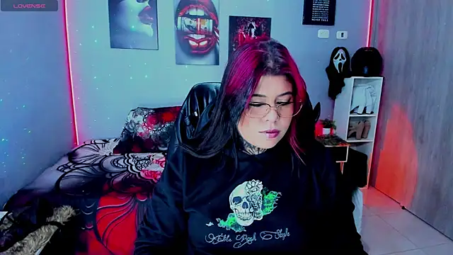 Veronika metal online show from January 2026 01:10:02 AM