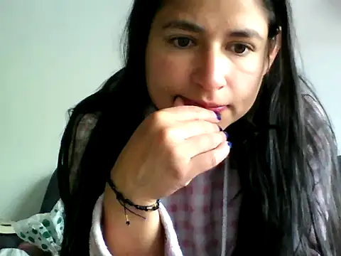 Snapshot of Escarcha-blue chatting on February 2025 12:56:01 PM Escarcha-blue online show from February 2025 12:56:01 PM