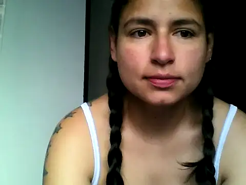 Snapshot of Escarcha-blue chatting on March 2025 12:44:02 PM Escarcha-blue online show from March 2025 12:44:02 PM