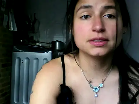 Snapshot of Escarcha-blue chatting on March 2025 06:54:01 PM Escarcha-blue online show from March 2025 06:54:01 PM