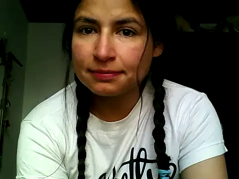 Snapshot of Escarcha-blue chatting on March 2025 01:01:01 PM Escarcha-blue online show from March 2025 01:01:01 PM