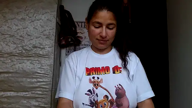 Snapshot of Escarcha-blue chatting on September 2025 03:24:01 PM Escarcha-blue online show from September 2025 03:24:01 PM