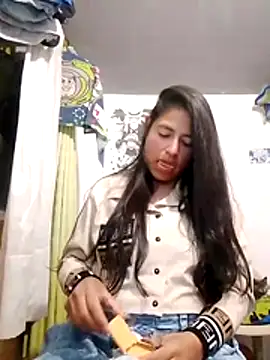 Snapshot of Escarcha-blue chatting on November 2025 08:58:01 AM Escarcha-blue online show from November 2025 08:58:01 AM