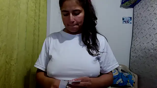 Snapshot of Escarcha-blue chatting on January 2026 01:08:02 AM Escarcha-blue online show from January 2026 01:08:02 AM