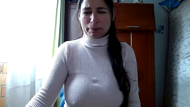 Escarcha-blue online show from May 2026 06:02:02 PM