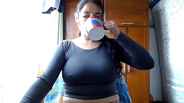 Escarcha-blue online show from May 2026 07:11:01 PM