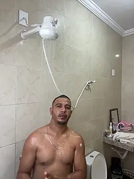 Snapshot of Lindp190194 chatting on December 2025 08:27:01 PM Lindp190194 online show from December 2025 08:27:01 PM