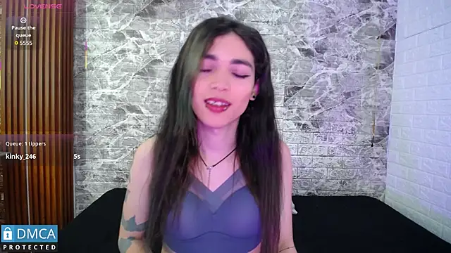 Snapshot of MaeveKuro chatting on September 2025 03:08:01 AM MaeveKuro online show from September 2025 03:08:01 AM