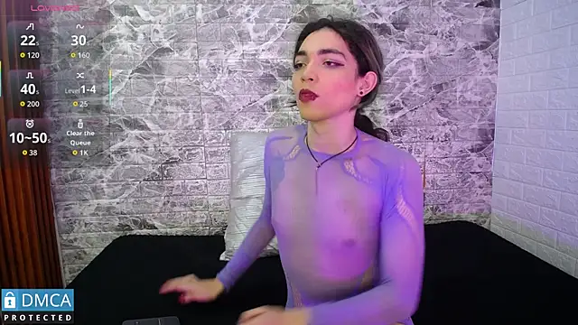 Snapshot of MaeveKuro chatting on September 2025 03:51:01 AM MaeveKuro online show from September 2025 03:51:01 AM