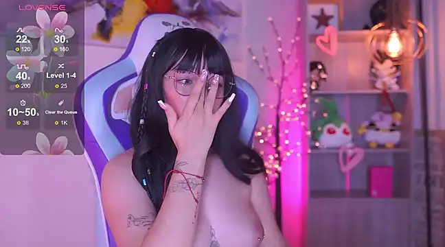 issa monterrey online show from March 2025 10:02:02 PM