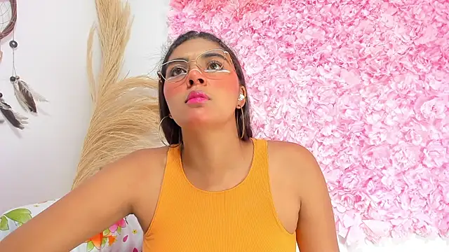 Melodymoore  online show from February 2026 01:23:01 AM