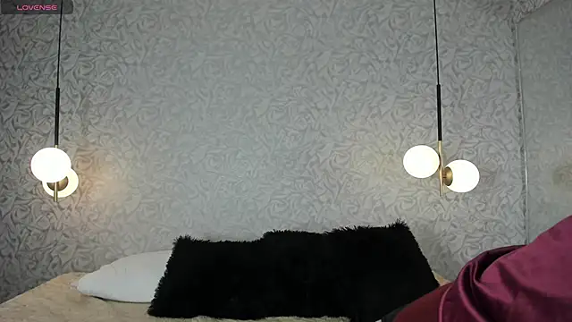 zephyra-angels online show from November 2025 04:12:01 AM