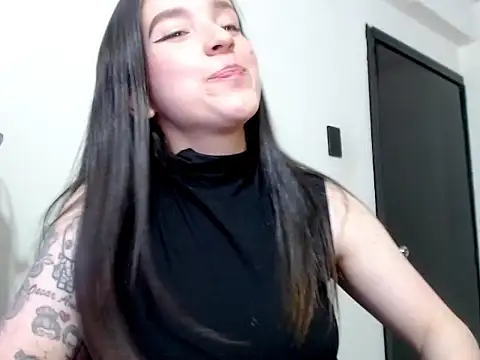 Snapshot of melii_lopezxo chatting on December 2025 08:32:02 AM melii lopezxo online show from December 2025 08:32:02 AM