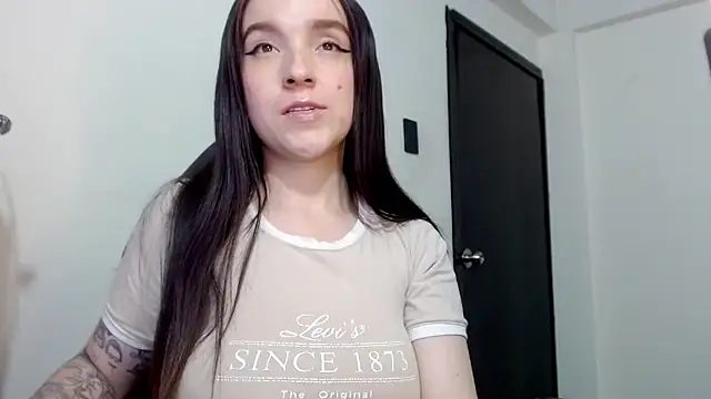 Snapshot of melii_lopezxo chatting on December 2025 02:41:02 AM melii lopezxo online show from December 2025 02:41:02 AM