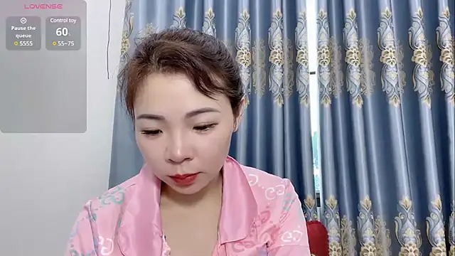 Snapshot of shishi_101 chatting on March 2025 04:27:02 AM shishi 101 online show from March 2025 04:27:02 AM