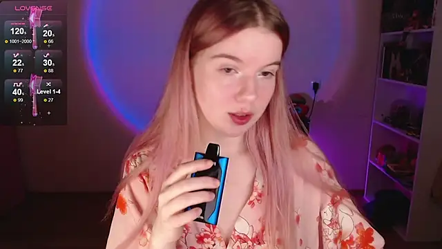 Strawberry juli online show from December 2025 03:53:01 PM