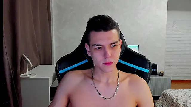 Snapshot of TravisRevas chatting on March 2025 05:34:02 PM TravisRevas online show from March 2025 05:34:02 PM