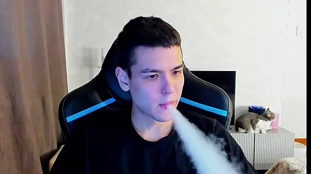 Snapshot of TravisRevas chatting on March 2025 02:12:02 PM TravisRevas online show from March 2025 02:12:02 PM