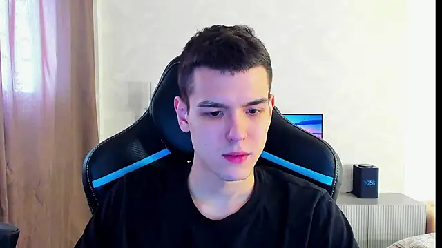 Snapshot of TravisRevas chatting on March 2025 01:57:02 PM TravisRevas online show from March 2025 01:57:02 PM