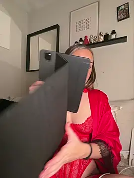 Snapshot of MissMaisiex chatting on February 2026 07:53:02 PM MissMaisiex online show from February 2026 07:53:02 PM