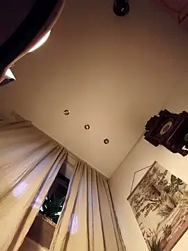 Snapshot of Rosemarie_Blu chatting on November 2025 06:01:01 AM Rosemarie Blu online show from November 2025 06:01:01 AM