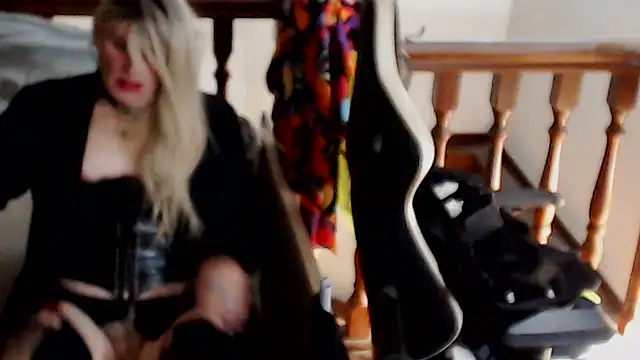 Snapshot of emmex671 chatting on September 2025 06:51:02 AM emmex671 online show from September 2025 06:51:02 AM