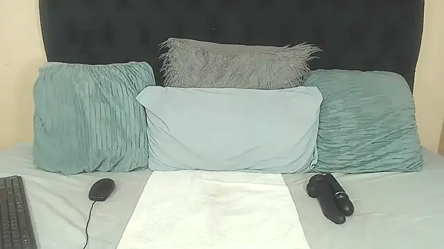 BootyClitQueen online show from September 2025 01:25:02 PM