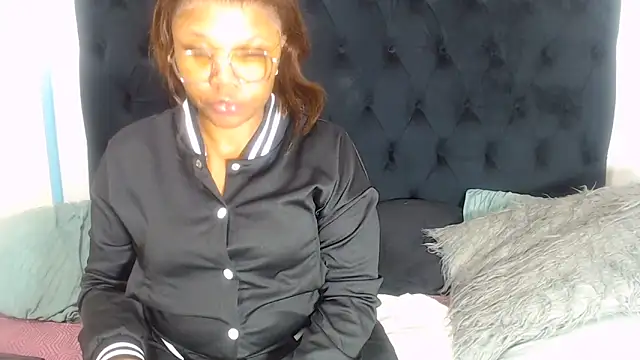 Snapshot of BootyClitQueen chatting on June 2026 01:50:02 PM BootyClitQueen online show from June 2026 01:50:02 PM