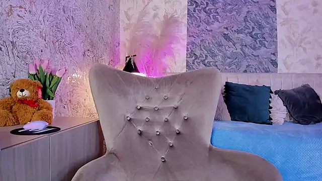 Arianaa collins online show from May 2026 11:49:01 AM