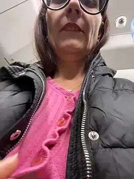 NataKitten online show from November 2025 03:45:01 PM