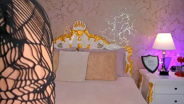 Snapshot of ScarlettWallace chatting on October 2025 09:57:02 PM ScarlettWallace online show from October 2025 09:57:02 PM