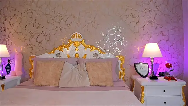 Snapshot of ScarlettWallace chatting on October 2025 09:39:02 PM ScarlettWallace online show from October 2025 09:39:02 PM