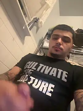 Snapshot of papiVilla23 chatting on September 2025 04:39:02 AM papiVilla23 online show from September 2025 04:39:02 AM