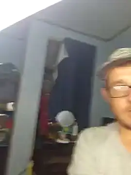 Snapshot of dylanroberts1995 chatting on March 2025 08:40:02 AM dylanroberts1995 online show from March 2025 08:40:02 AM