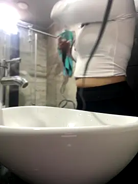 Mila LS online show from September 2025 01:11:01 PM