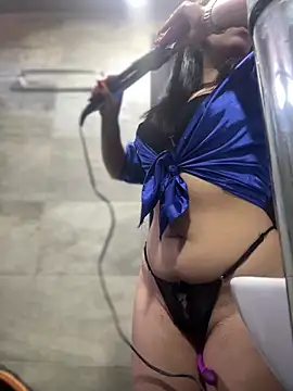 Mila LS online show from September 2025 01:03:01 PM