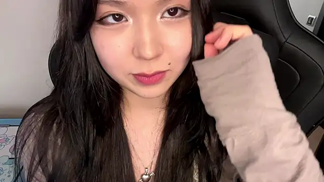 Snapshot of melana_love chatting on March 2025 11:49:02 AM melana love online show from March 2025 11:49:02 AM