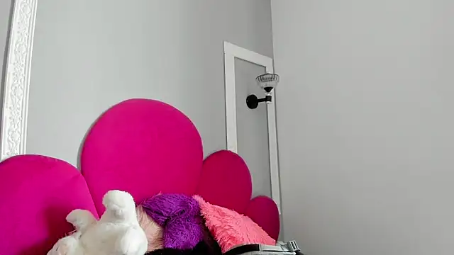 Bonniie 22 online show from February 2026 07:53:02 PM