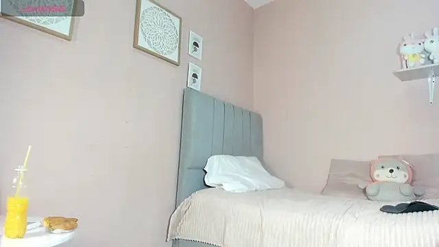 Snapshot of mary_cute9 chatting on November 2025 12:26:01 PM mary cute9 online show from November 2025 12:26:01 PM