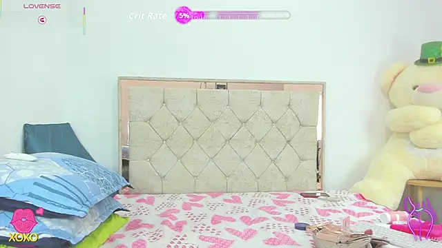 LunaaSweett online show from April 2026 01:52:02 PM